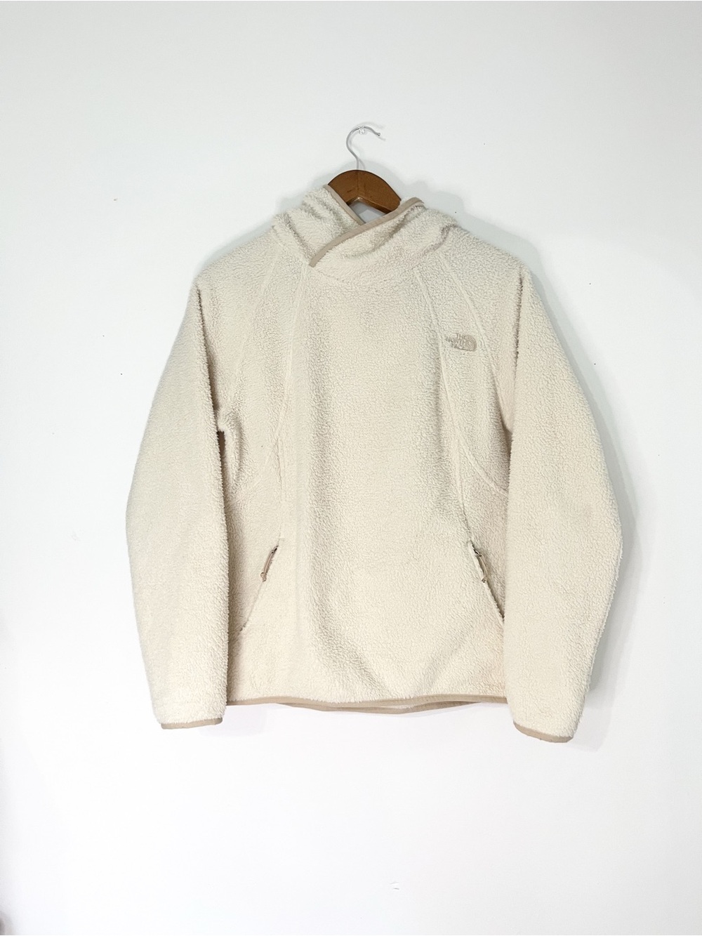The North Face Fleece Hoodie Womens
Large Cream Sherpa Pullover Logo Pocket